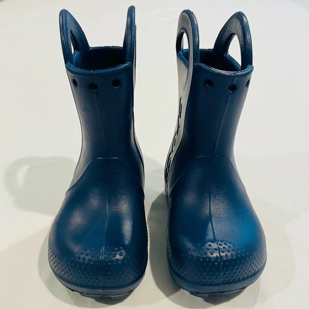 CROCS new without